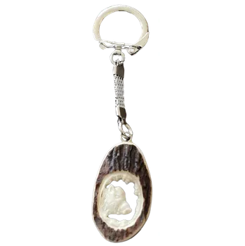 Vyřezávaná klíčenka divočák