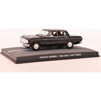 autíčko Edicola Toyota Crown S40 1967 model s figurkami James Bond 1:43 časopis s modelem Toyota Crown - kovový model auta