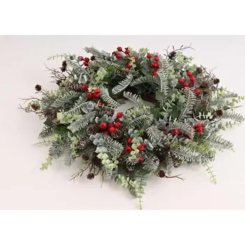 Věnec Věnec se šiškami a bobulemi 58 cm