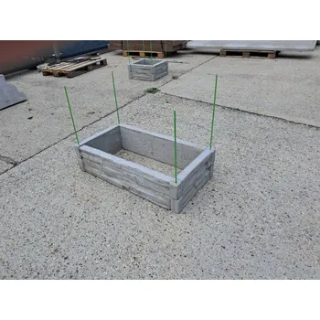 Vyvýšený záhon Barigadi Vyvýšený záhon betonový 100x50 cm, výška 50 cm, vzor štípaný kámen, pískovec