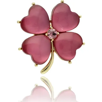 Brož Yvon Čtyřlístek z růžové pryskyřice - elegantní brož