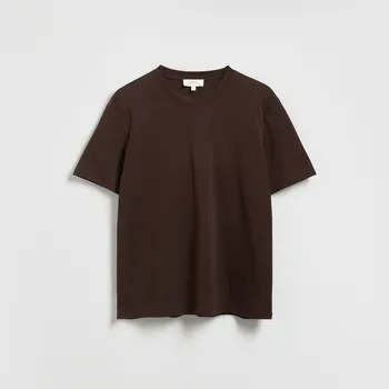 Pánské tričko Reserved - T‑shirt regular z interlokovým úpletem - hnědá - 433GQ-88X - 433GQ-88X-S