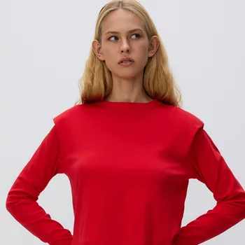 Dámský svetr Reserved - Dlouhý rukáv s vycpávkami na ramenou - červená - 257HS-33X - 257HS-33X-L
