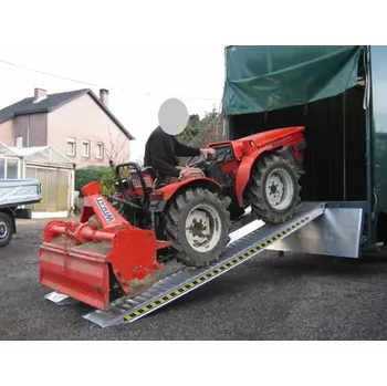 Nakládací rampa pro vozidlo Hliníkové nájezdy, 1 pár, délka 2,5 m, výška profilu 78 mm, nosnost 2.700 kg, LOTUS (LOTUS AluTech)