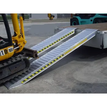 Nakládací rampa pro vozidlo Hliníkové nájezdy, 1 pár, široký profil, délka 3 m, výška profilu 68 mm, nosnost 1.600 kg, LOTUS (LOTUS AluTech)