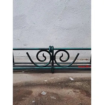 Držák na květináč a truhlík Předokenní kovaný držák truhlíku 21