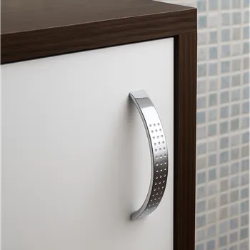 Nábytkové kování Gamet Úchytka LORIEN / Lesklý chróm 96 mm