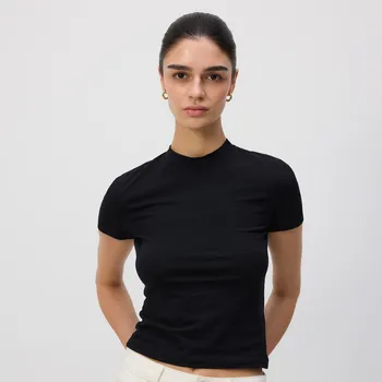 Dámské oblečení Reserved - Tričko regular z bavlny - černý - 3363P-99X - 3363P-99X-M-2