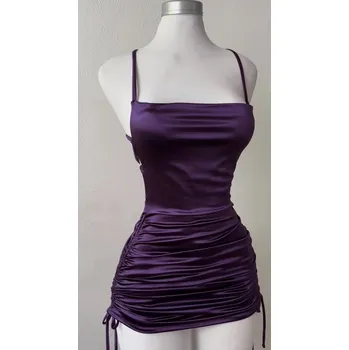 Dámské šaty Dámské šaty s rozparkem – šněrování, sexy střih, upnutý pas Barva: Fialová, Velikost: M