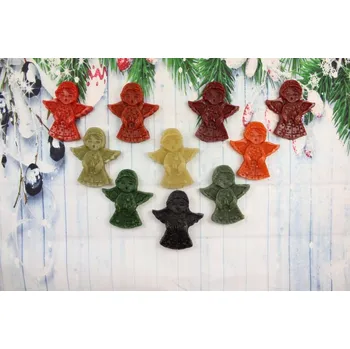 Vánoční ozdoba Ozdoba ze včelího vosku anděl staročeský modlící zelené