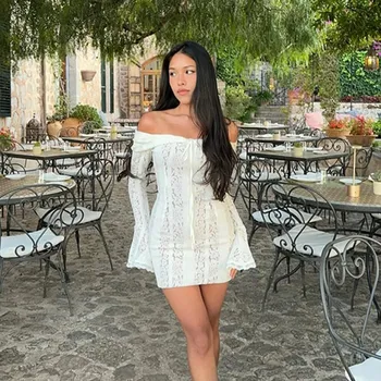 Dámské šaty Dámské maxi šaty na jedno rameno s krajkou a rozšířenými rukávy Velikost: XS, Barva (Varianta): Short version