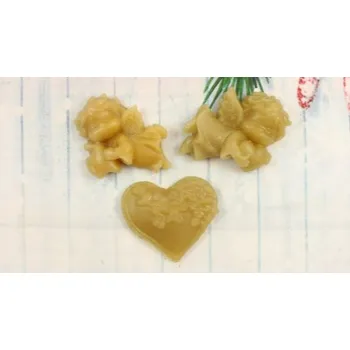 Vánoční ozdoba Sada ozdob ze včelího vosku andělé se srdcem černé