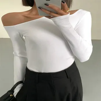 Dámský crop top – asymetrický výstřih, slim, sexy styl Velikost: M, Barva (Varianta): Bílá