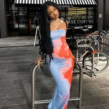 Dámské šaty Dámské dlouhé šaty bez ramínek – přiléhavý letní střih Velikost: S, Barva (Varianta): Modrá