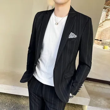 Pánský oblek Dvoudílný volnočasový oblek – business styl pro jaro a podzim Velikost: S, Barva (Varianta): Černá