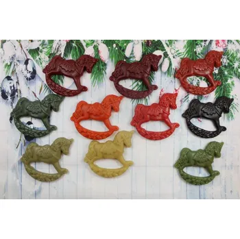 Vánoční ozdoba Ozdoba ze včelího vosku houpací kůň velký zelené