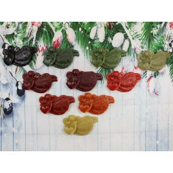 Vánoční ozdoba Ozdoba ze včelího vosku andělka srdce 3 tmavě červené