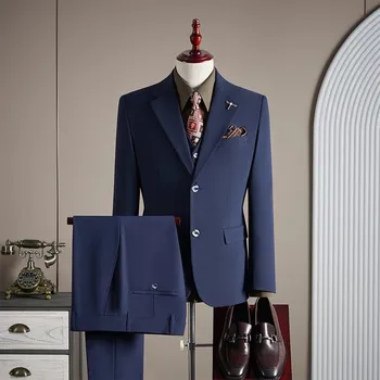 Pánský oblek Třídílný oblek pro muže – britský styl pro větší postavy Velikost: XL, Barva (Varianta): Safírová
