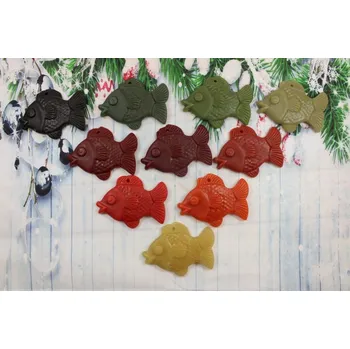 Vánoční ozdoba Ozdoba ze včelího vosku kapr velký tmavě červené