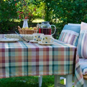 ubrus Ubrus z kanafasu káro v barvách podzimu Ubrus rozměry: 120x160cm