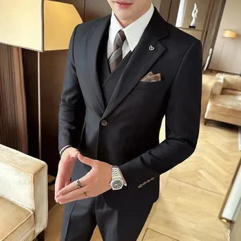 Pánský oblek Trojdílný oblek ve stylu Británie – svatební kolekce Velikost: M, Barva (Varianta): Černá