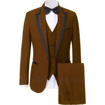 Pánský oblek Trojdílný slim oblek s klopou – svatební a společenský Velikost: S, Barva (Varianta): Hnědá