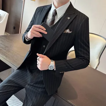 Pánský oblek Třídílný oblek s proužky – trendy komplet s moderním střihem Velikost: 5XL, Barva (Varianta): Černá