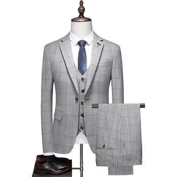 Elegantní trojdílný oblek v kostkovaném vzoru s vestou Velikost: S, Barva (Varianta): Šedá