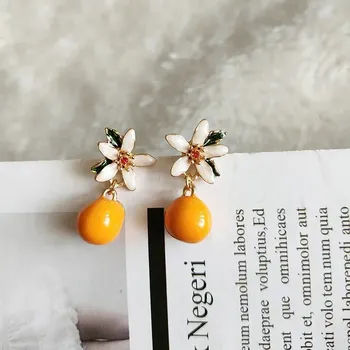 Náušnice Elegantní náušnice ve tvaru květu – decentní a lehké Barva (Varianta): Ear studs (Silver Needle)