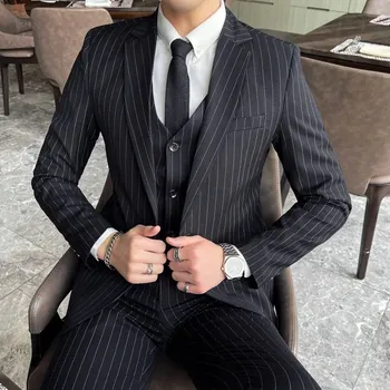 Pruhovaný třídílný oblek – elegantní varianta pro svatby Velikost: XL, Barva (Varianta): Černá