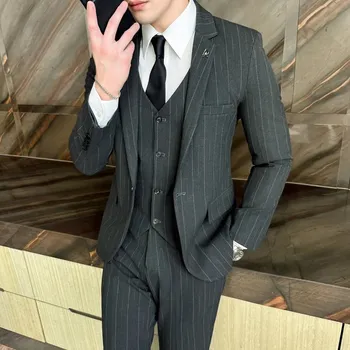 Pánské sako Třídílný elegantní set – pruhované sako, vesta, kalhoty Velikost: XL, Barva (Varianta): Tmavě šedá