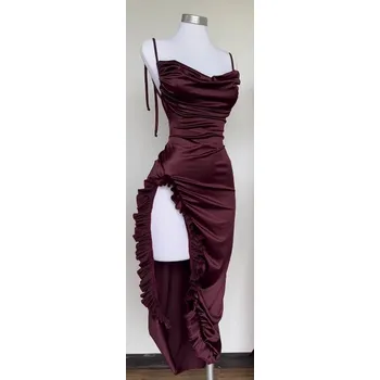 Dámské šaty Dámské šaty Spice Girl – sexy střih, zavazování za krk Barva: Vínová, Velikost: XL