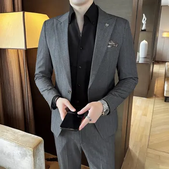 Pánský oblek Dvoudílný pánský oblek – korejský styl, ležérní elegance Velikost: XL, Barva (Varianta): Šedá