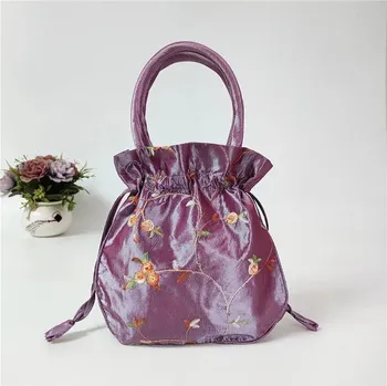 Kabelka Hedvábný vyšívaný váček na šperky a drobnosti Barva (Varianta): Purpurová