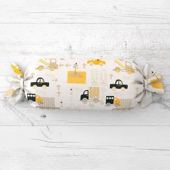 Dekorativní polštářek Dětský polštář válec bonbon Sandra SA-672 Žlutá a šedohnědá auta ve městě na bílém 15x60 cm