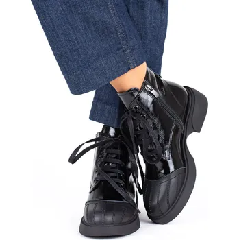 Dámské sandále Dámské černé kotníčkové boty Letizia z lakované kůže Velikost: 37