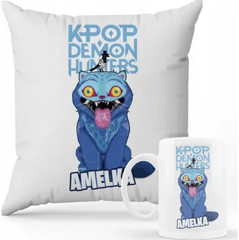 SADA POLŠTÁŘ + HRNEK Prezen Kpop Demon Hunters Huntrix LOVKYNĚ JMÉNO 15