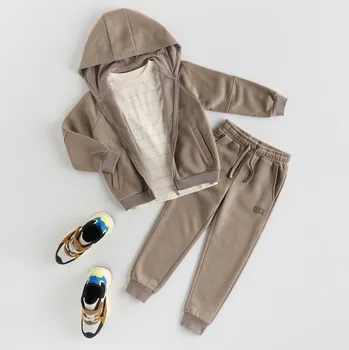 Chlapecká mikina Reserved - Mikina s kapucí - tmavě hnědá - 920FJ-89X - 920FJ-89X-128