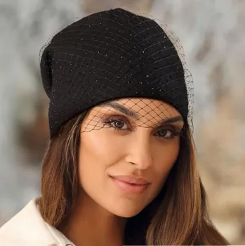 Čepice KRUMLOVANKA Elegantní dámská bavlněná čepice s francouzským závojem W-0633/018 černá