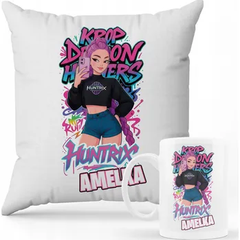 SADA POLŠTÁŘ + HRNEK Dárek Kpop Demon Hunters Huntrix LOVKYNĚ JMÉNO 2