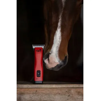 strojek na stříhání srsti Stříhací strojek na koně FAV5 CL Horse, 1 akumulátor, červený, Aesculap