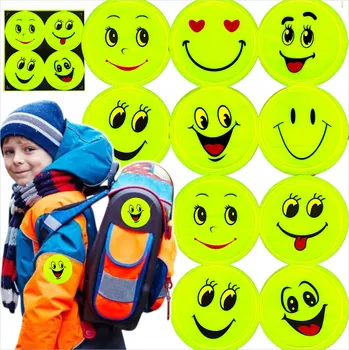 REFLEXNÍ PŘÍVĚSEK NA BATOH K AKTOVCE PŘÍVĚSEK REFLEXNÍ SMAJLÍK :-)