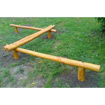 Dětské hřiště Trojkladina z akátu