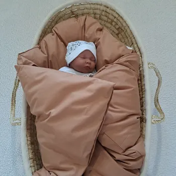 Zavinovačka Pro útulný domov Péřová zavinovačka Kávová TYP zavinovačky: ČTVERCOVÁ, ROZMĚR zavinovačky: 70 x 70 cm