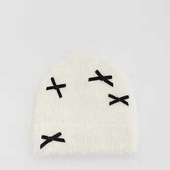 Čepice Reserved - Pletená čepice s mašličkami - krémová - 699GT-01X - 699GT-01X-5Y9