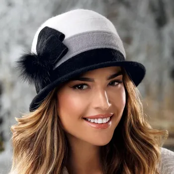 Čepice KRUMLOVANKA Zimní dámský klobouk tříbarevný černá-šedá-bílá W-0638/018