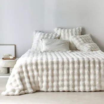 Potah na židli Blancheporte Přehoz na postel a povlak na polštářek z imitace kožešiny režná 180x220 cm