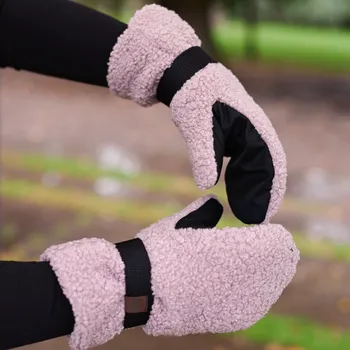 dámské světle růžové teddy rukavice