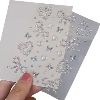 Tetování Diamantová nálepka na obličej 5D třpytivé kamínky ve tvaru srdíček a mašliček Festivalové líčení Make-up dekorace Tělový šperk