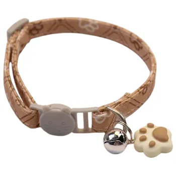 Nastavitelný obojek pro kočky 34 cm s motivem tlapky Bezpečnostní přezka Zvonící přívěsek Jemný a pohodlný popruh béžova